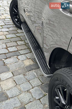 Внедорожник / Кроссовер Toyota Land Cruiser Prado 2022 в 