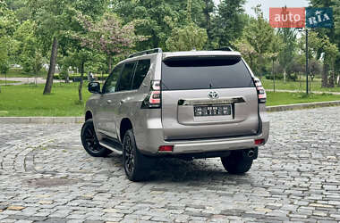 Внедорожник / Кроссовер Toyota Land Cruiser Prado 2022 в 