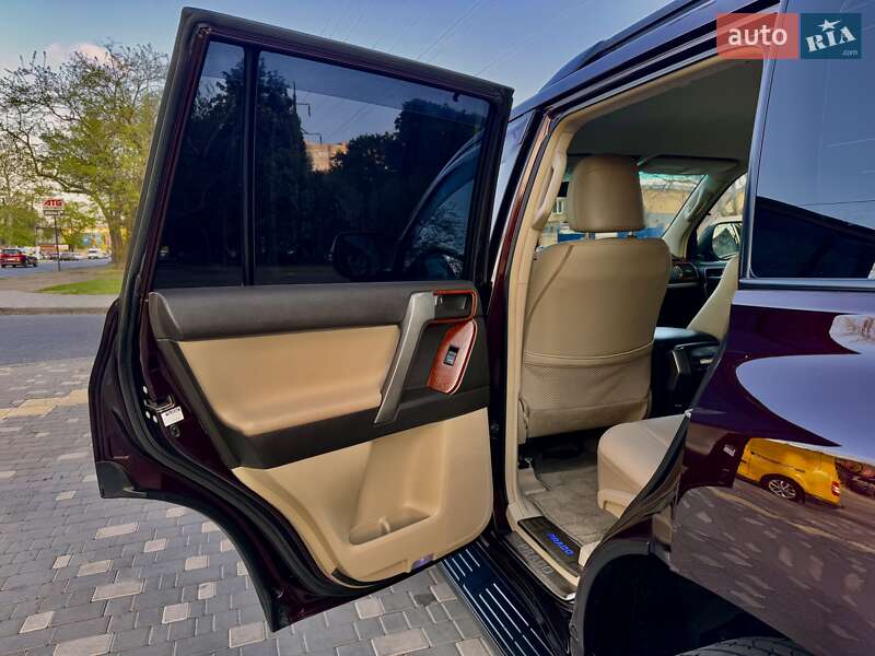 Позашляховик / Кросовер Toyota Land Cruiser Prado 2010 в Одесі