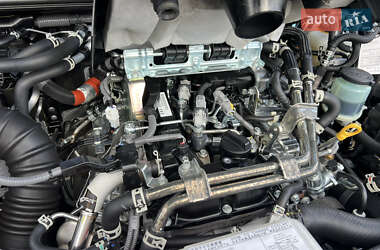 Внедорожник / Кроссовер Toyota Land Cruiser Prado 2022 в 