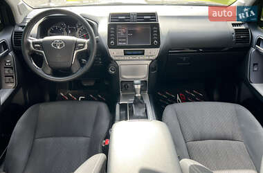 Внедорожник / Кроссовер Toyota Land Cruiser Prado 2022 в 
