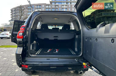 Внедорожник / Кроссовер Toyota Land Cruiser Prado 2022 в 