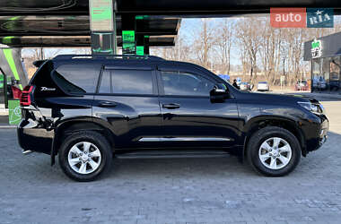 Внедорожник / Кроссовер Toyota Land Cruiser Prado 2021 в 