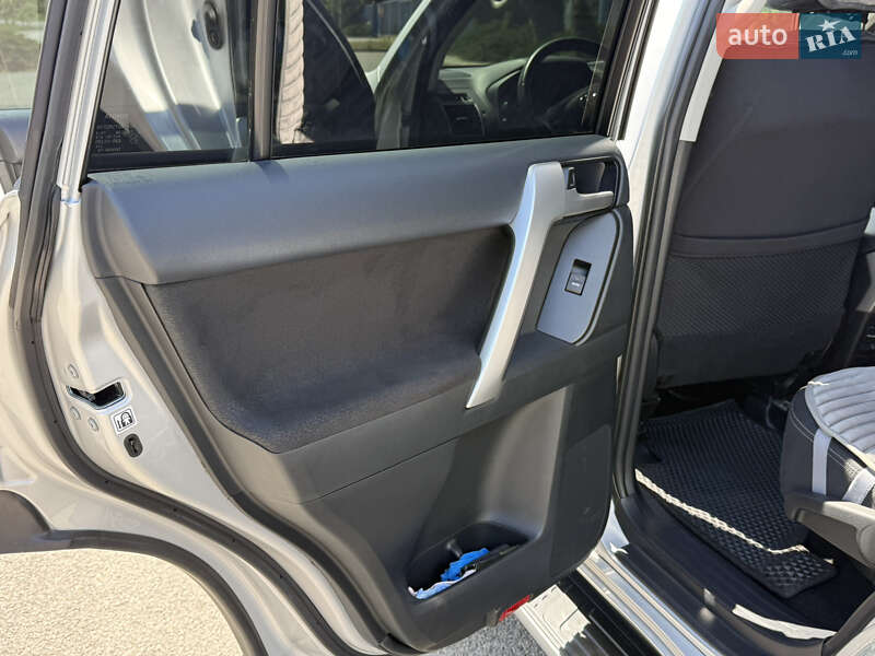 Позашляховик / Кросовер Toyota Land Cruiser Prado 2021 в Новомосковську фото 31 Позашляховик / Кросовер Toyota Land Cruiser Prado 2021 в Новомосковську