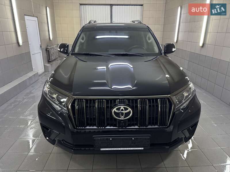Позашляховик / Кросовер Toyota Land Cruiser Prado 2022 в Умані