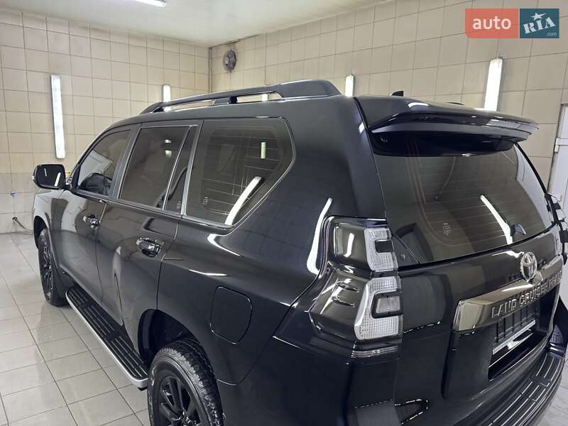 Позашляховик / Кросовер Toyota Land Cruiser Prado 2022 в Умані