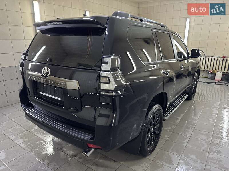 Позашляховик / Кросовер Toyota Land Cruiser Prado 2022 в Умані