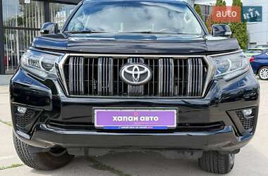 Внедорожник / Кроссовер Toyota Land Cruiser Prado 2022 в 