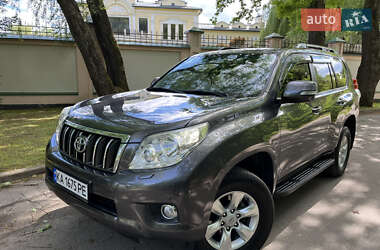 Внедорожник / Кроссовер Toyota Land Cruiser Prado 2010 в Киеве