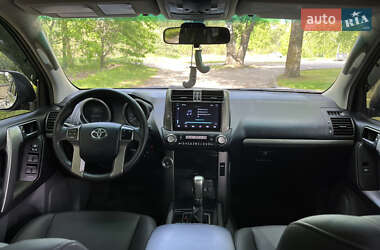 Позашляховик / Кросовер Toyota Land Cruiser Prado 2010 в 