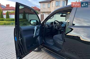 Внедорожник / Кроссовер Toyota Land Cruiser Prado 2022 в 