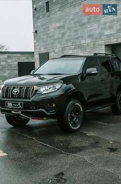 Внедорожник / Кроссовер Toyota Land Cruiser Prado 2020 в 