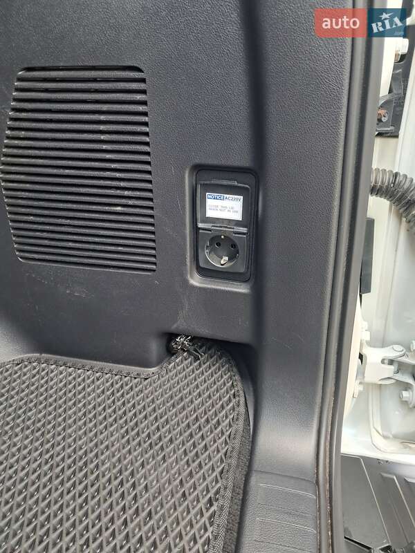 Внедорожник / Кроссовер Toyota Land Cruiser Prado 2019 в Киеве