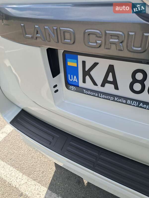 Внедорожник / Кроссовер Toyota Land Cruiser Prado 2019 в Киеве