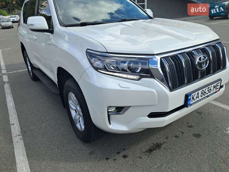 Внедорожник / Кроссовер Toyota Land Cruiser Prado 2019 в Киеве