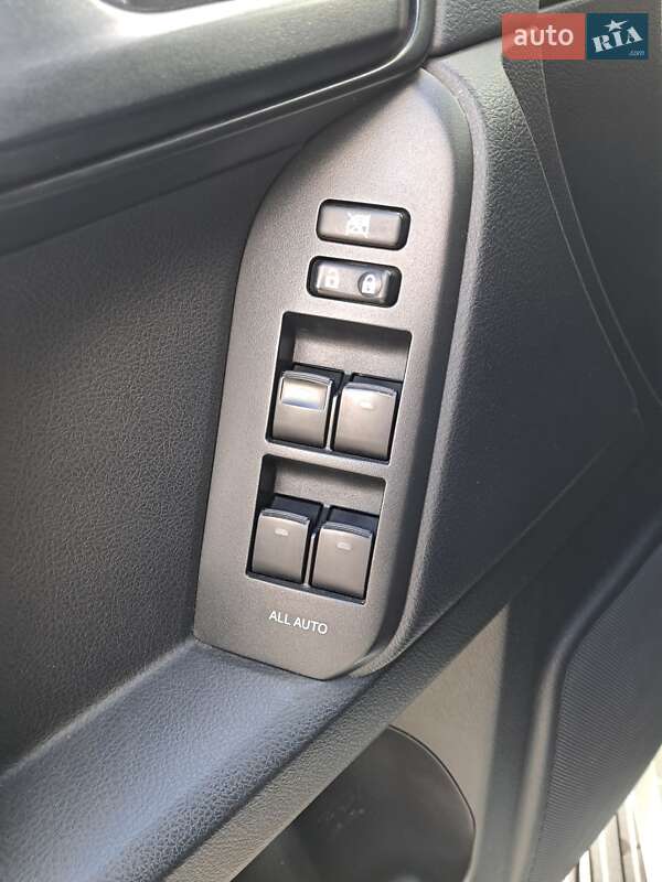 Внедорожник / Кроссовер Toyota Land Cruiser Prado 2019 в Киеве