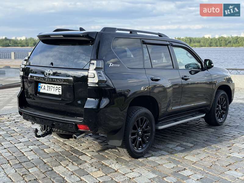 Позашляховик / Кросовер Toyota Land Cruiser Prado 2022 в Києві