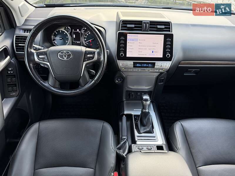 Позашляховик / Кросовер Toyota Land Cruiser Prado 2022 в Києві