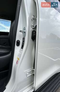 Внедорожник / Кроссовер Toyota Land Cruiser Prado 2018 в 