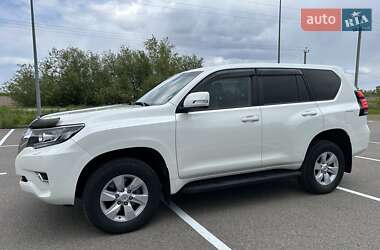 Внедорожник / Кроссовер Toyota Land Cruiser Prado 2018 в 