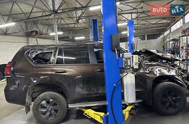Позашляховик / Кросовер Toyota Land Cruiser Prado 2019 в Дніпрі