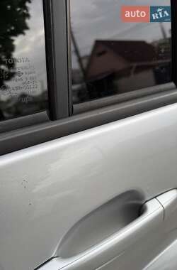 Позашляховик / Кросовер Toyota Land Cruiser Prado 2003 в 