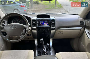 Внедорожник / Кроссовер Toyota Land Cruiser Prado 2004 в 