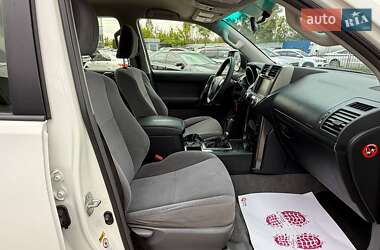 Внедорожник / Кроссовер Toyota Land Cruiser Prado 2012 в 