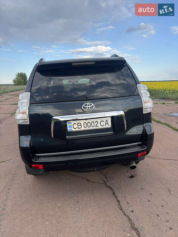 Внедорожник / Кроссовер Toyota Land Cruiser Prado 2012 в Новгород-Северском