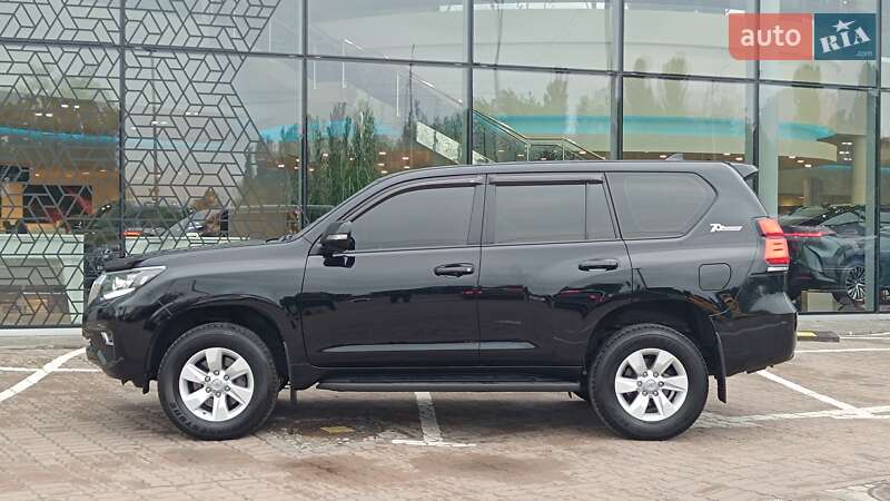 Позашляховик / Кросовер Toyota Land Cruiser Prado 2021 в Києві