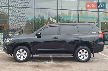 Позашляховик / Кросовер Toyota Land Cruiser Prado 2021 в 