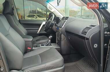 Позашляховик / Кросовер Toyota Land Cruiser Prado 2021 в 