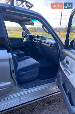 Позашляховик / Кросовер Toyota Land Cruiser Prado 2001 в 