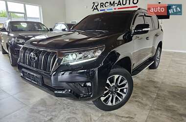Внедорожник / Кроссовер Toyota Land Cruiser Prado 2022 в 