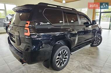 Внедорожник / Кроссовер Toyota Land Cruiser Prado 2022 в 
