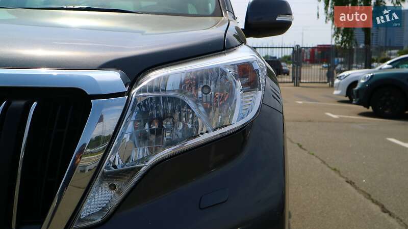Внедорожник / Кроссовер Toyota Land Cruiser Prado 2016 в Киеве