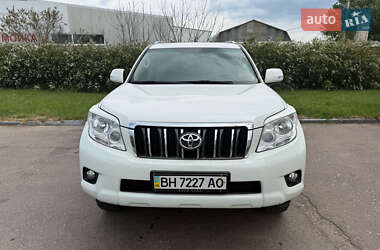 Позашляховик / Кросовер Toyota Land Cruiser Prado 2010 в 
