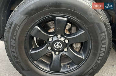 Позашляховик / Кросовер Toyota Land Cruiser Prado 2004 в 