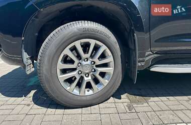 Позашляховик / Кросовер Toyota Land Cruiser Prado 2019 в 