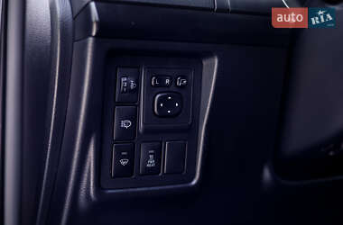 Позашляховик / Кросовер Toyota Land Cruiser Prado 2013 в 