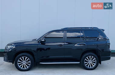 Позашляховик / Кросовер Toyota Land Cruiser Prado 2021 в 