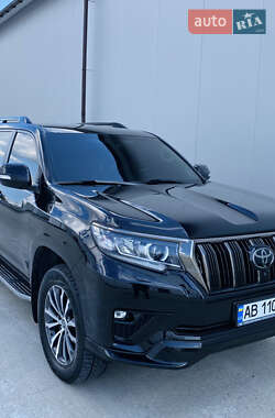 Позашляховик / Кросовер Toyota Land Cruiser Prado 2021 в 