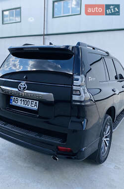 Позашляховик / Кросовер Toyota Land Cruiser Prado 2021 в 