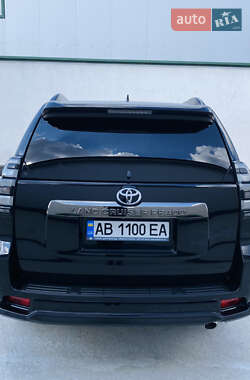 Позашляховик / Кросовер Toyota Land Cruiser Prado 2021 в 