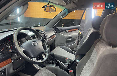 Внедорожник / Кроссовер Toyota Land Cruiser Prado 2006 в 