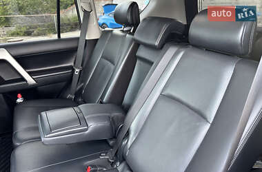 Внедорожник / Кроссовер Toyota Land Cruiser Prado 2020 в 