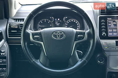 Внедорожник / Кроссовер Toyota Land Cruiser Prado 2020 в 