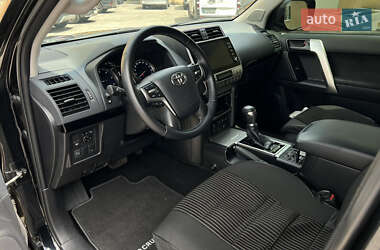 Внедорожник / Кроссовер Toyota Land Cruiser Prado 2023 в 