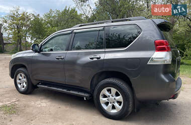 Позашляховик / Кросовер Toyota Land Cruiser Prado 2012 в 
