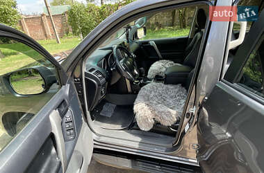 Позашляховик / Кросовер Toyota Land Cruiser Prado 2012 в 